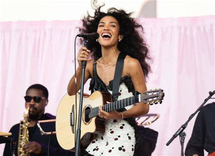 Azilia Fapello: Rising Star, Charismatic Personality, and Her Impact on the Entertainment World