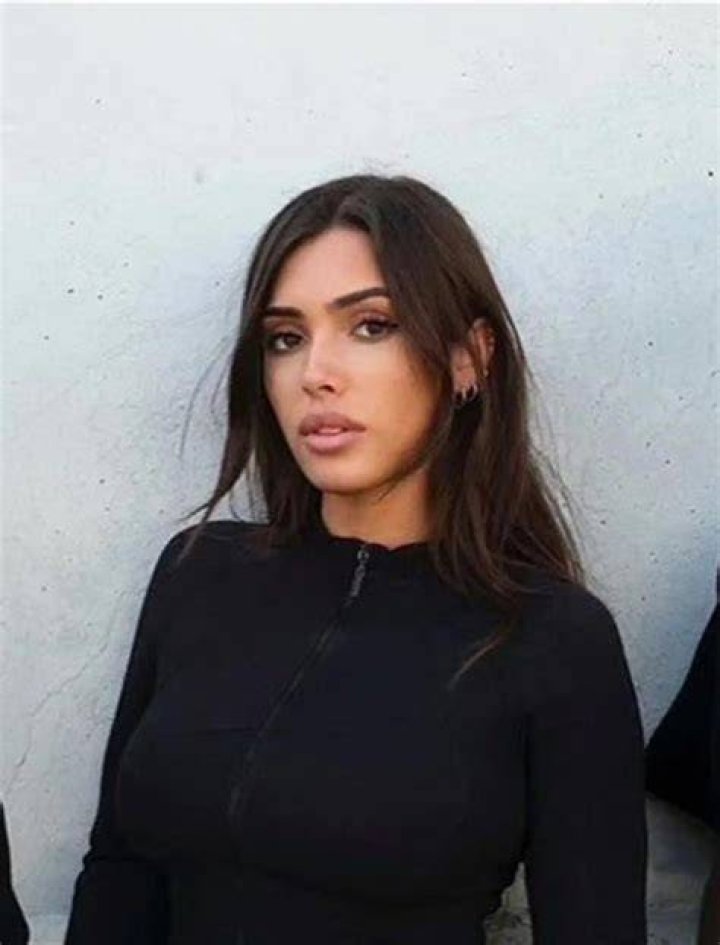 Bianca Censori Plastic Surgery Before and After: The Journey of Transformation