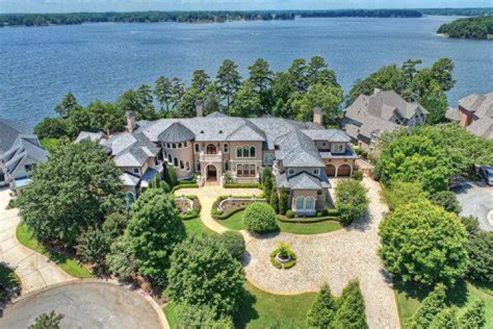 Comprehensive Guide to Buy a Home in Cornelius, NC