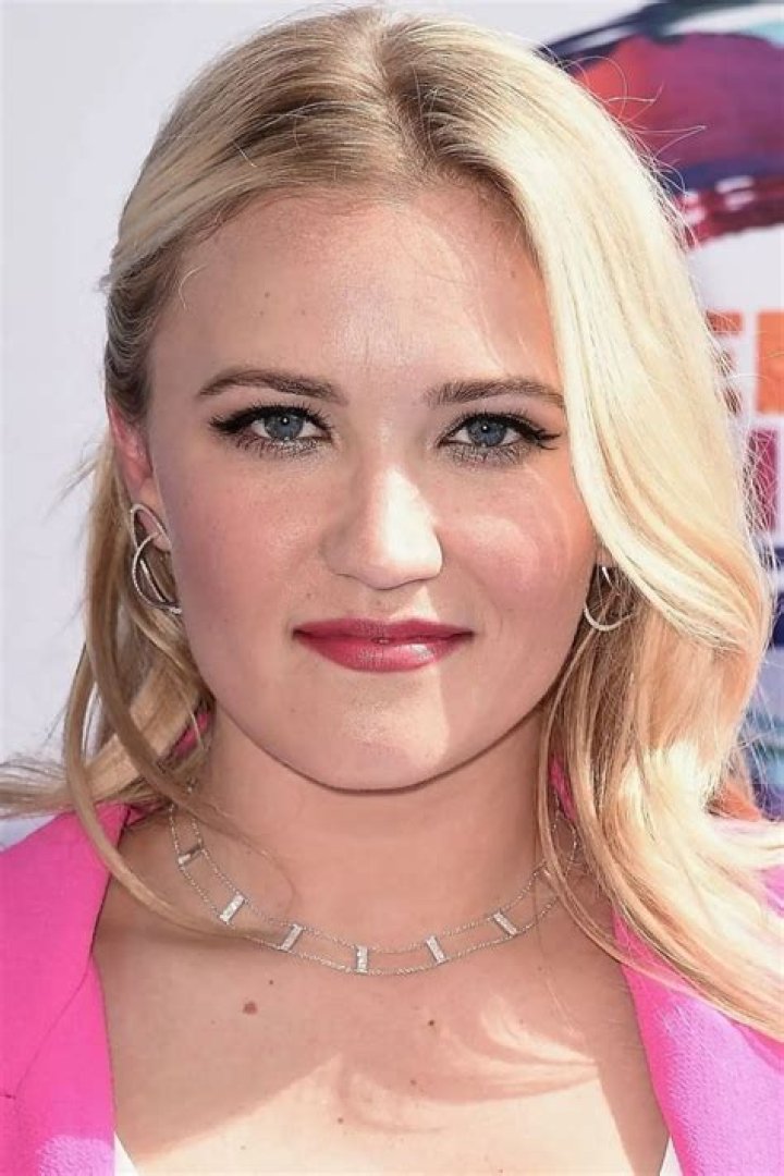 Emily Osment Nude Uncensored Photos Videos Revealed: The Facts, Myths, and Reality