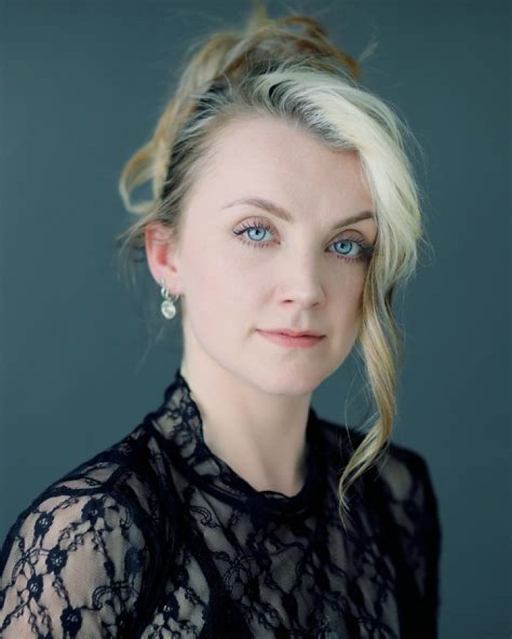 Evanna Lynch: Net Worth, Luna Lovegood & Career Insights