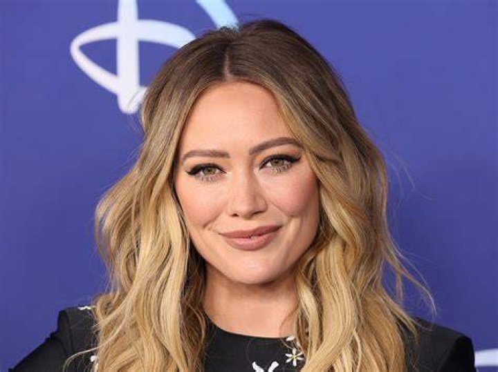 Hilary Duff's Body: Height, Weight, & Secrets! | [Updated]
