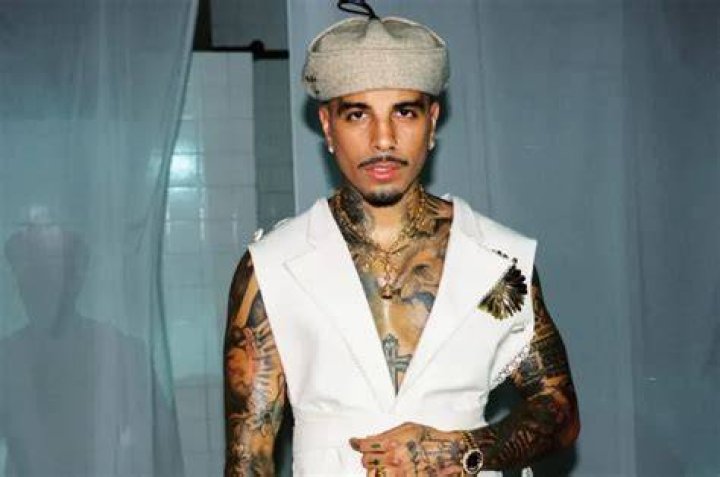 How Tall is Rauw Alejandro in Feet? Unlocking the Height Mystery of the Reggaeton Heartthrob