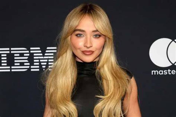How Tall is Sabrina Carpenter? Discover the Height and Other Fascinating Facts