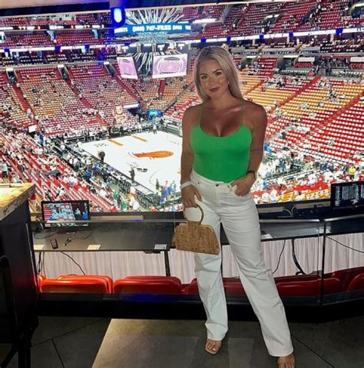 Karoline Leavitt: Photos, Bikini Pics & More | [Trending Now]