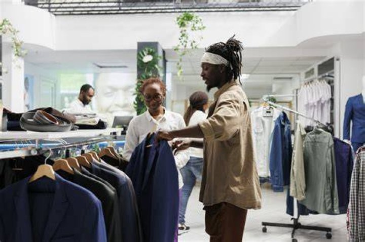 Lara Dibla: The Rising Star of the Fashion Industry