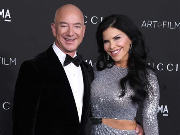Lauren S&aacute;nchez Nude: Separating Facts from Fiction