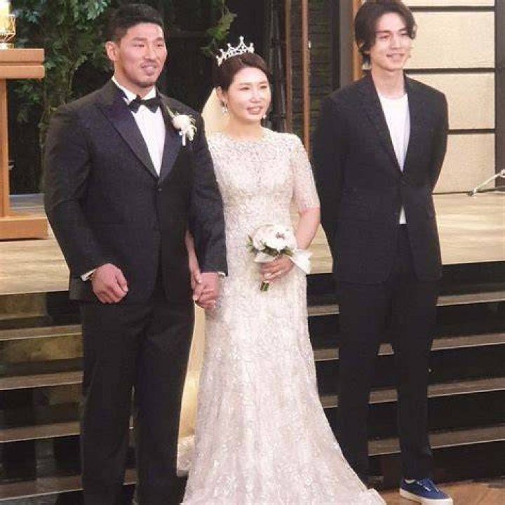 Lee Dong-Wook Wife: Unveiling the Love Story Behind Korea's Favorite Reaper