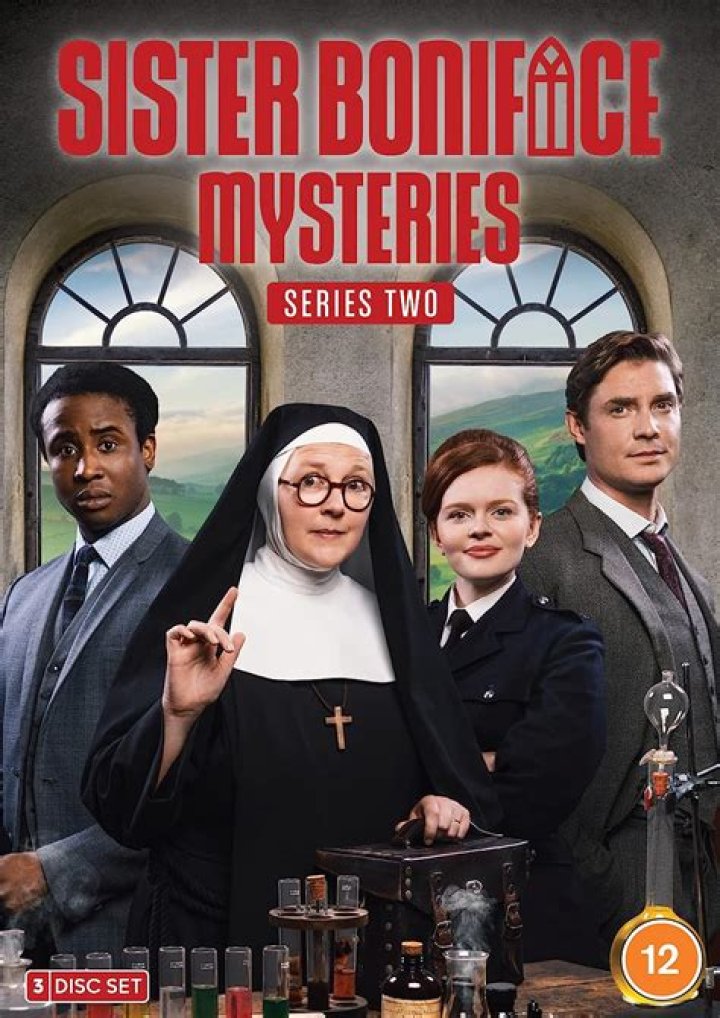 Lorna Watson: Biography, Sister Boniface Mysteries & More | TV Guide