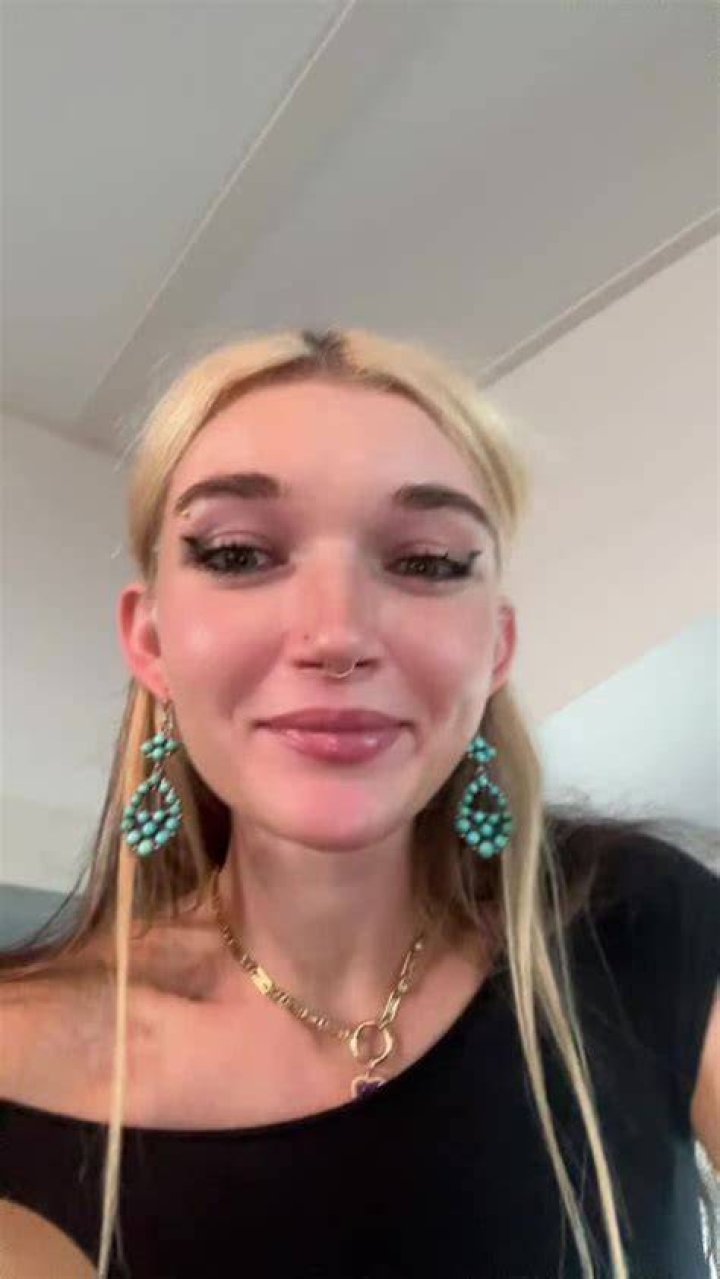 Madi's Underwater Photography on TikTok: Dive In!