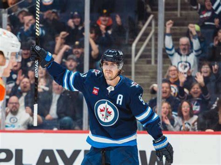 Mark Scheifele and Dara Howell: A Deep Dive Into Their Relationship Life