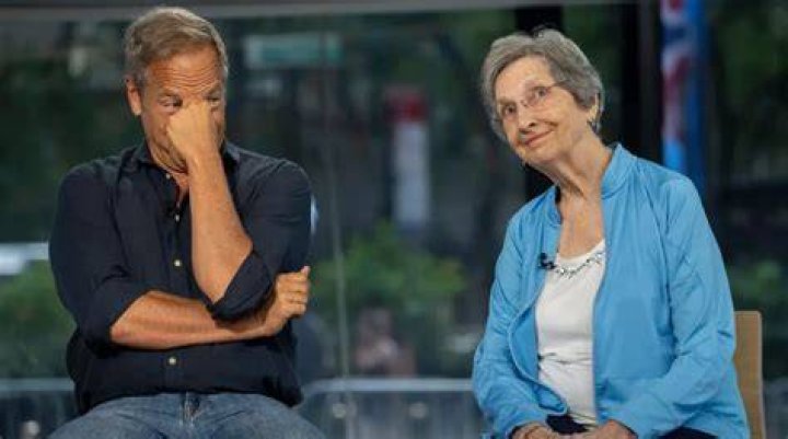 Mike Rowe Girlfriend: The Untold Story of Love and Success