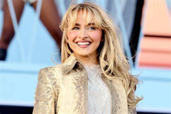 Sabrina Carpenter Weight and Height: Discover the Real Facts About This Rising Star