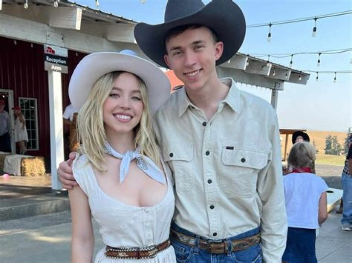 Sydney Sweeney's Brother & More: What You Can't Find?