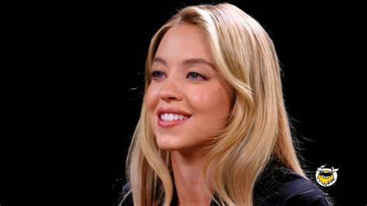 Sydney Sweeney Nude Pics: Debunking Myths and Understanding Privacy in the Spotlight