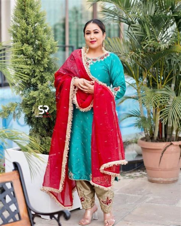 Trending: Punjabi Babe & More on My Desi Net - Watch Now!