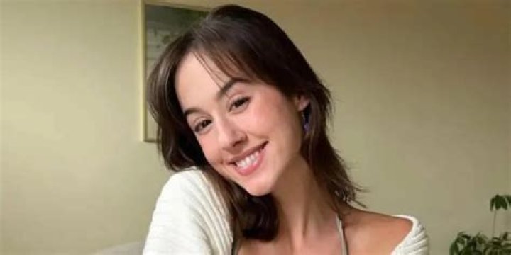 Unveiling the Allure of Jules Ari: The Naked Truth Behind Her OnlyFans Journey