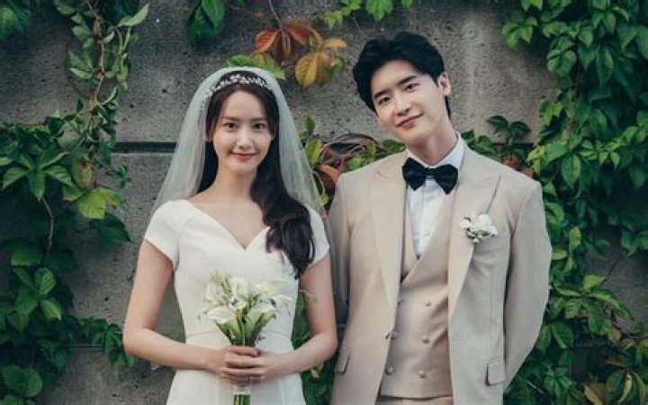 Who Is Lee Jong Suk's Wife? Everything You Need to Know About His Married Life